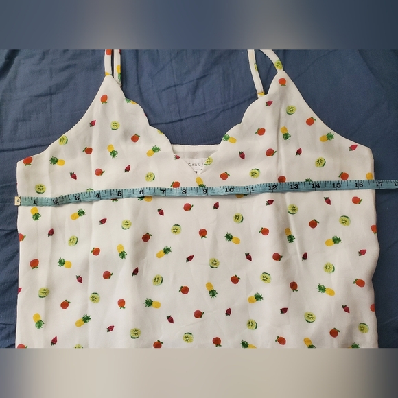 Socialite White Scalloped Cami Tank Top - Picture 4 of 6